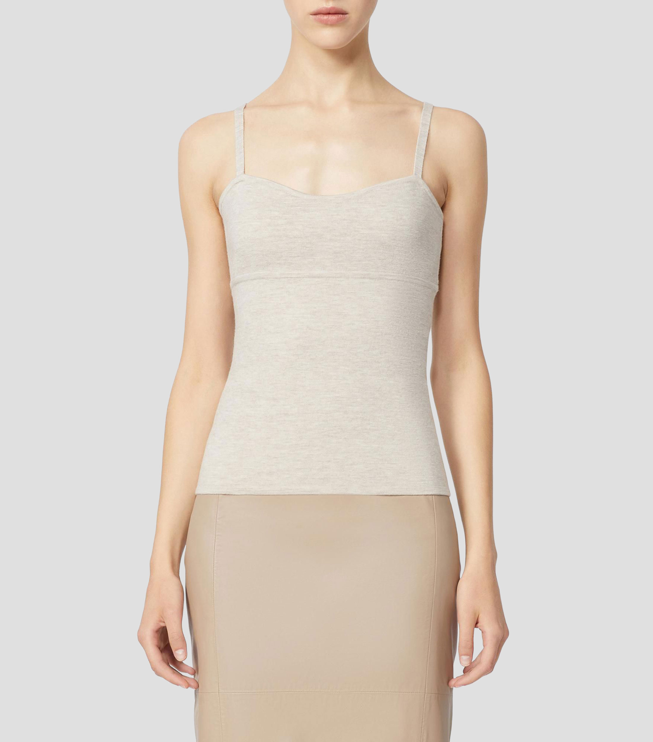 Blusa lisa sin mangas Mujer